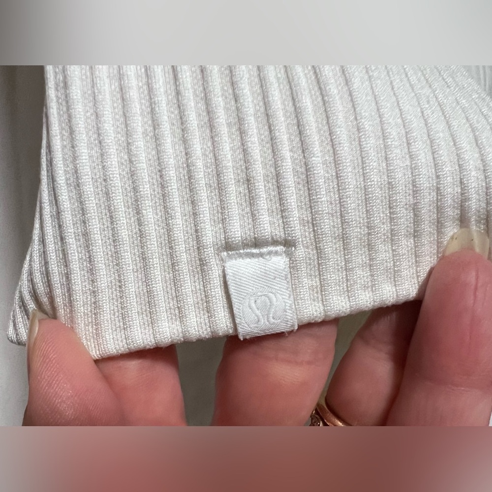 Lululemon Rest Less Crewneck Long Sleeve Pullover Running Layering Thumb Holes - Picture 11 of 12